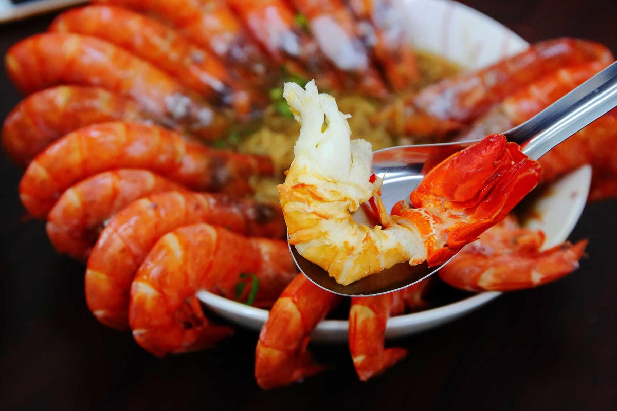 【食。桃園】台中楊大腸蚵仔蝦仁麵線-桃園中正店〜台南超浮誇「痛風系龍蝦麵線」來桃園啦!天使紅蝦鋪滿滿,不吃對不起自己的胃(已歇業)