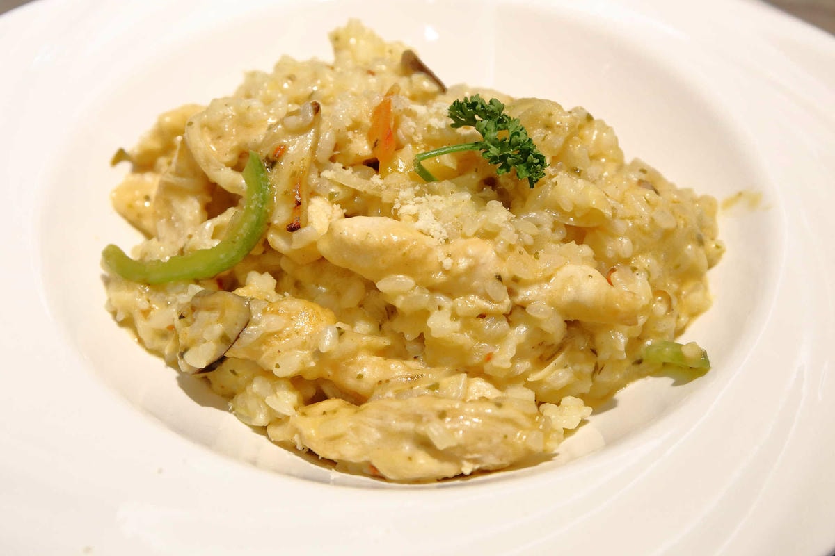 【食。新莊】公主病義大利餐廳〜新莊義式料理吃到飽。新一代網美聚集地,義大利麵、披薩、甜點無限享用,只要359起CP破表!