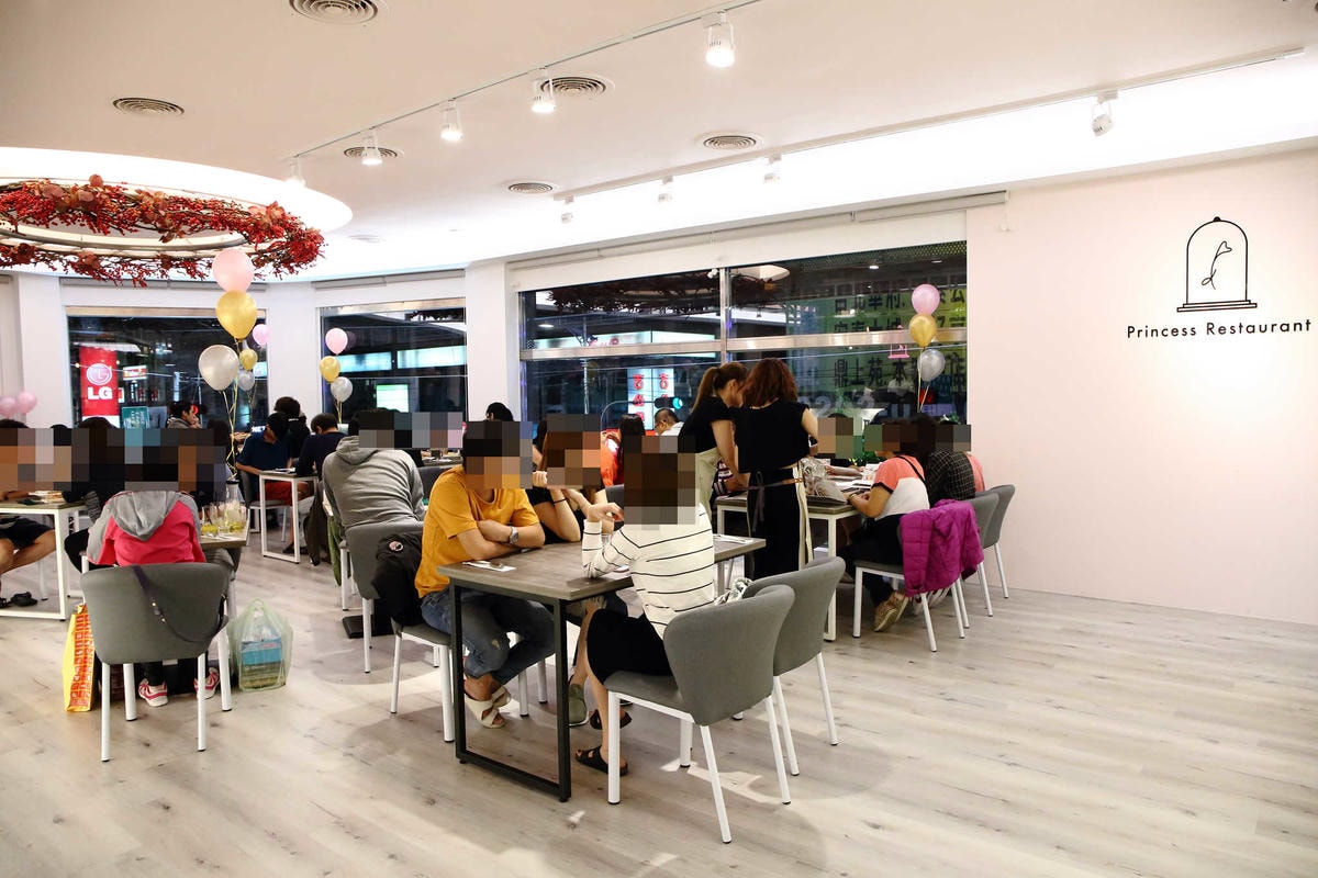 【食。新莊】公主病義大利餐廳〜新莊義式料理吃到飽。新一代網美聚集地,義大利麵、披薩、甜點無限享用,只要359起CP破表!