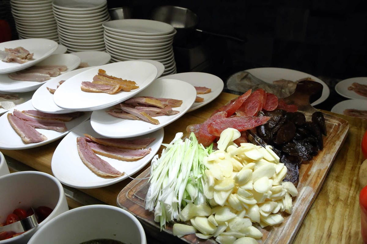 【食。台北】王朝大酒店SUNNY BUFFET〜耗資億元全新打造，CP值超高吃到飽Buffet，生日爽爽呷好料，當日壽星免費！