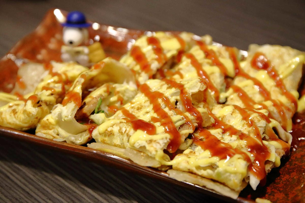 【食。板橋】詠樂屋煎炸餃社〜打拋豬、洋蔥牛肉蛋餅你吃過嗎？激推超好吃手工蛋餅，不吃會後悔…蛋餅控必吃千萬別錯過！