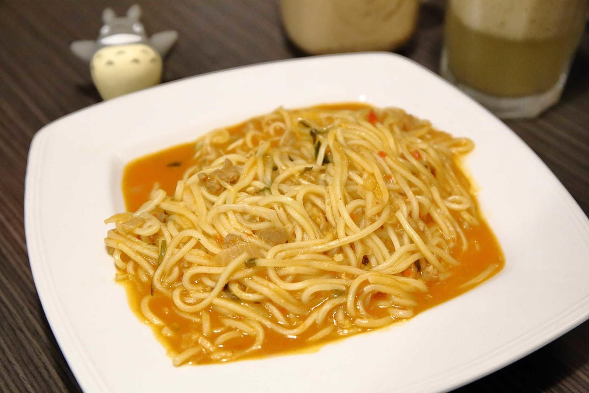 【食。板橋】詠樂屋煎炸餃社〜打拋豬、洋蔥牛肉蛋餅你吃過嗎？激推超好吃手工蛋餅，不吃會後悔…蛋餅控必吃千萬別錯過！