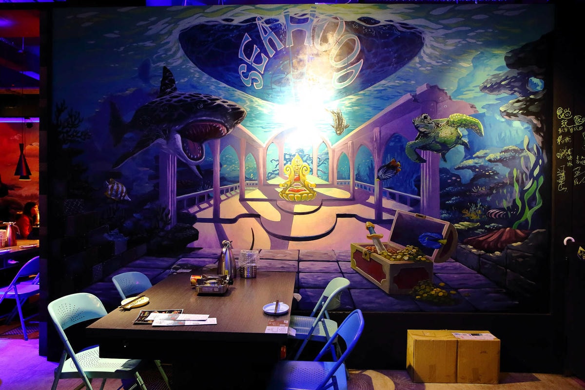 【食。中和】水貨炭火烤魚中和店〜超人氣排隊美食!免搭飛機就能吃到來自重慶萬州炭火烤魚,饕客注意萬里蟹來了!