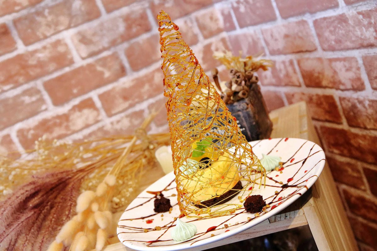 【食。桃園】SamCoffee山姆咖啡〜精緻手工甜點+療癒拉花，尋找工業風咖啡館，享受令人驚豔的美味！(已歇業)