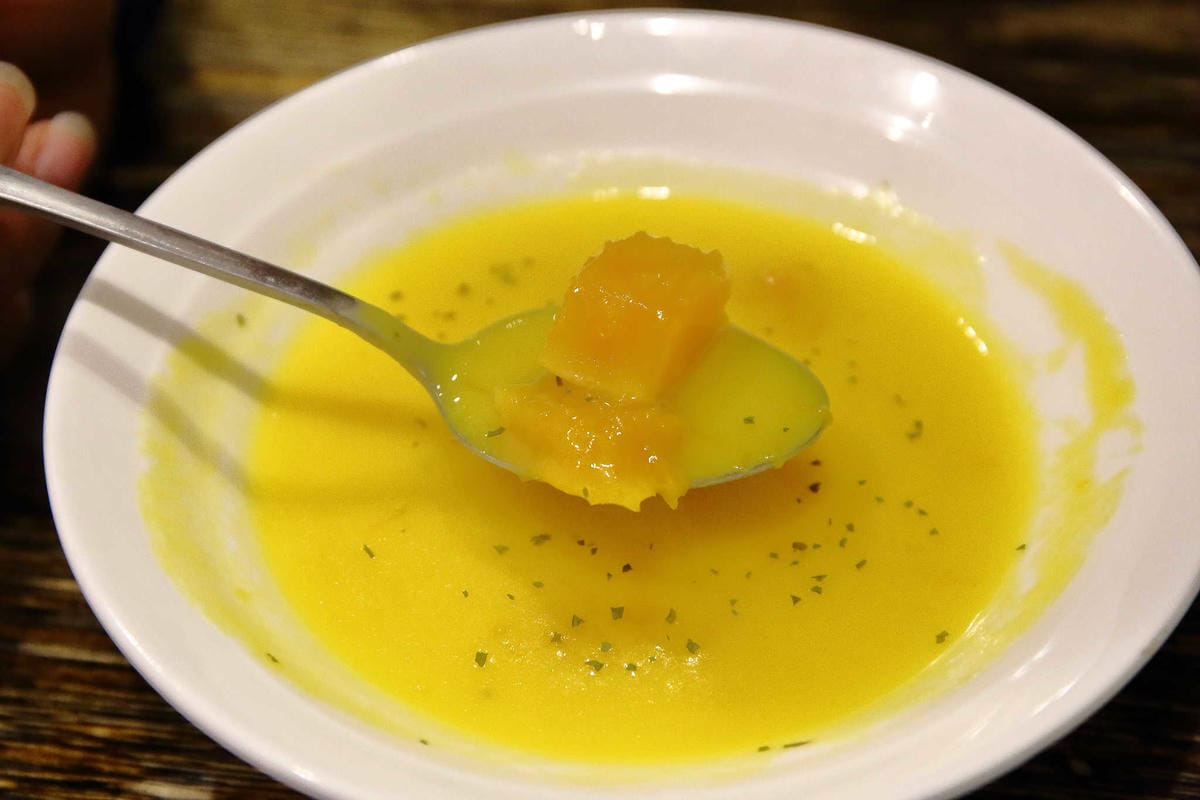 【食。桃園】SamCoffee山姆咖啡〜精緻手工甜點+療癒拉花，尋找工業風咖啡館，享受令人驚豔的美味！(已歇業)