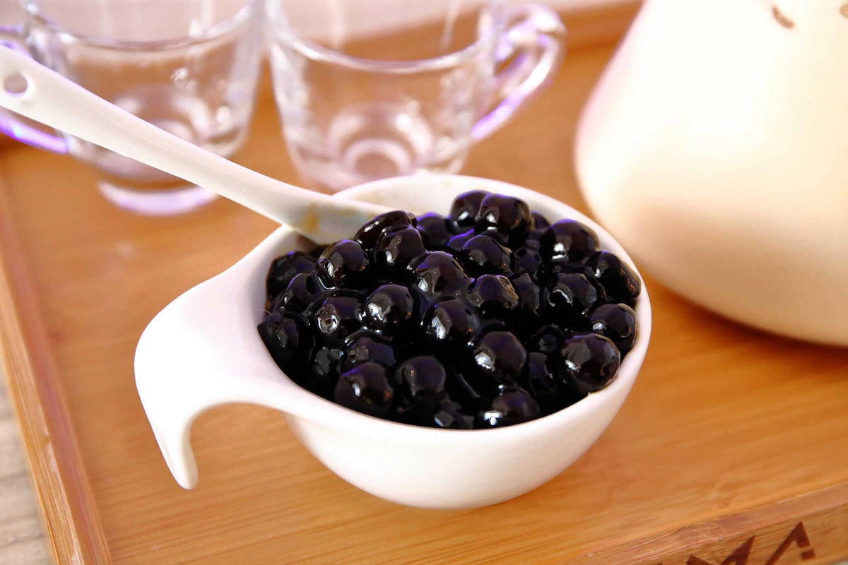 【食。八里】CREMA 93 CAFE〜希臘風海景咖啡廳,重機客最愛,輕食、義大利麵、咖啡、雲朵鬆餅,有吃有玩有美景!