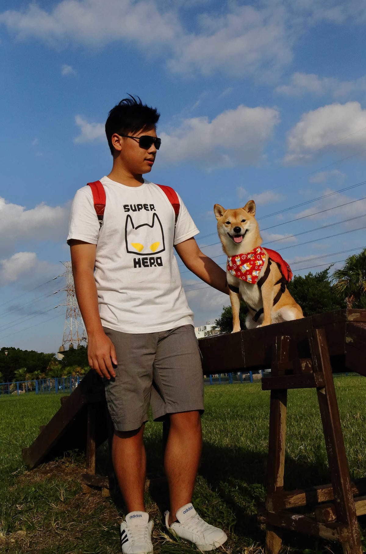 寵物用品狗寵物包2019 必買推薦！每天都好像跟寶貝穿一樣，tripose寵物背包，防潑水/顏色時尚活潑/四季好搭配，透氣又時尚！