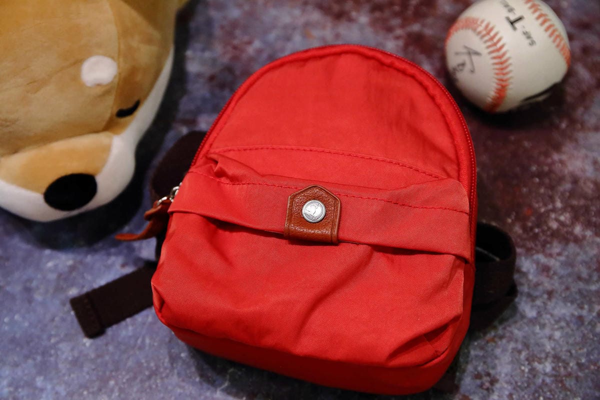 寵物用品狗寵物包2019 必買推薦！每天都好像跟寶貝穿一樣，tripose寵物背包，防潑水/顏色時尚活潑/四季好搭配，透氣又時尚！