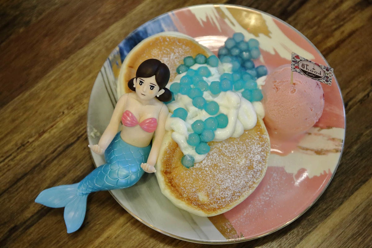 【食。中和】貳Hood.cafe’〜中永和早午餐推薦。被乾燥花包圍,一秒走進少女的夢幻國度,入口即化的舒芙蕾,療癒系甜點!