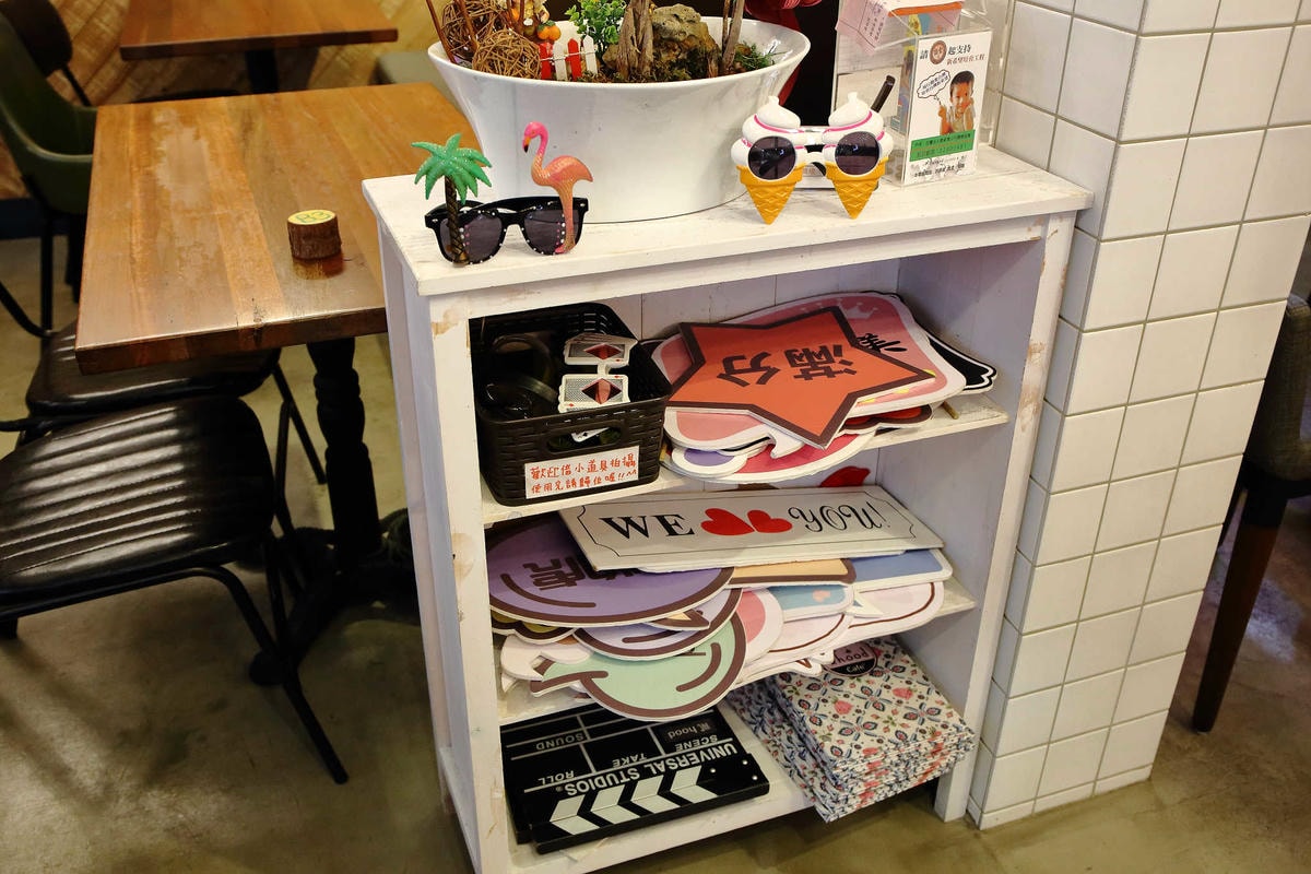 【食。中和】貳Hood.cafe’〜中永和早午餐推薦。被乾燥花包圍,一秒走進少女的夢幻國度,入口即化的舒芙蕾,療癒系甜點!