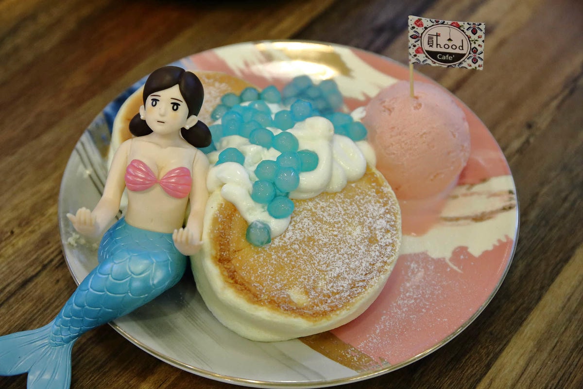 【食。中和】貳Hood.cafe’〜中永和早午餐推薦。被乾燥花包圍,一秒走進少女的夢幻國度,入口即化的舒芙蕾,療癒系甜點!