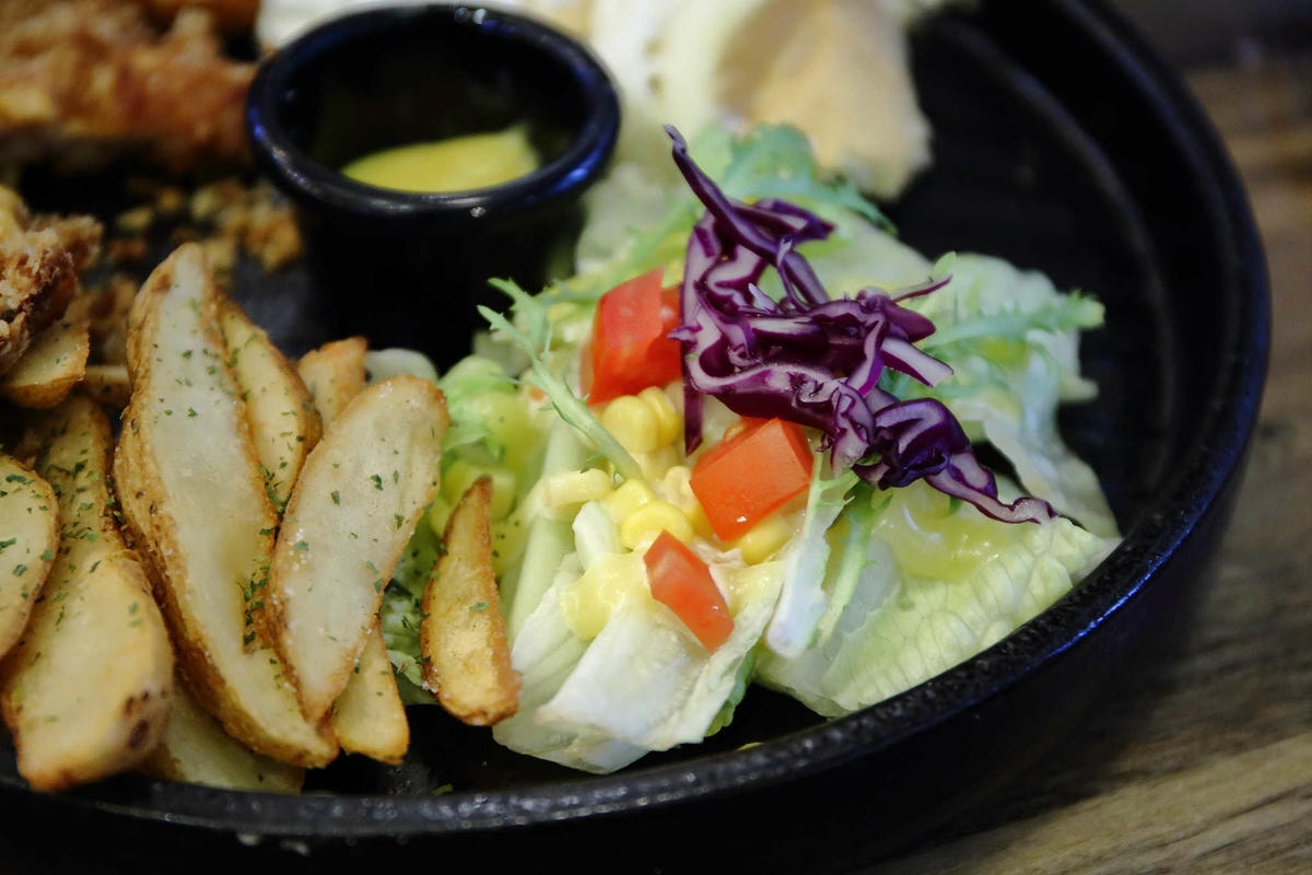 【食。中和】貳Hood.cafe’〜中永和早午餐推薦。被乾燥花包圍,一秒走進少女的夢幻國度,入口即化的舒芙蕾,療癒系甜點!