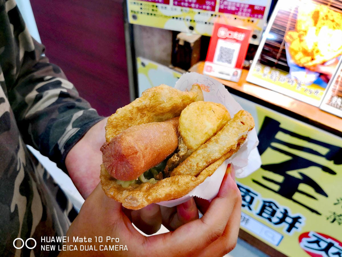 【食。泰山】屋哇炸蛋蔥餅〜國民銅板美食，酥脆餅皮+邪惡爆漿半熟蛋，讓人難以抗拒的下午點心！