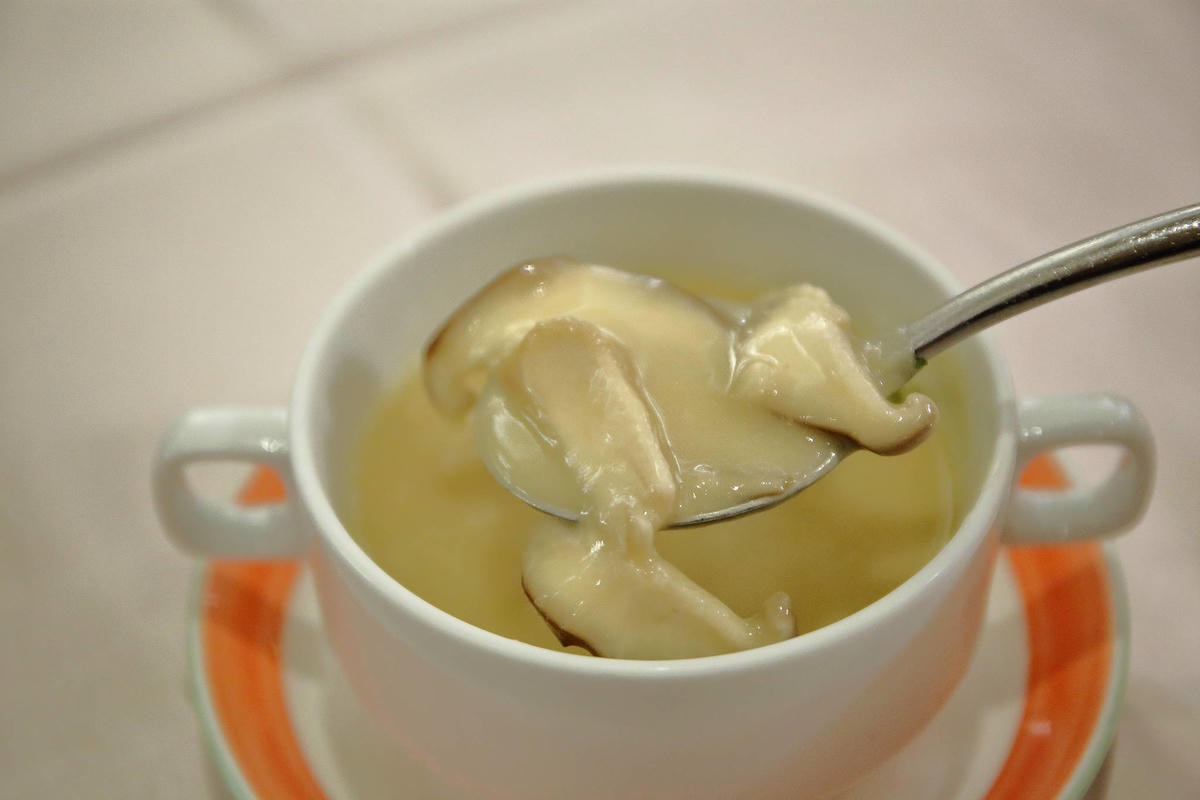 【首都牛排館】法式高級牛排竟然500有找?用餐宛若置身宮廷!(文末附吃喝玩樂APP/享樂神卡推薦)