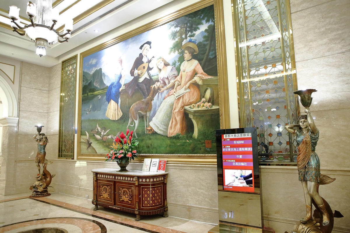 【首都牛排館】法式高級牛排竟然500有找?用餐宛若置身宮廷!(文末附吃喝玩樂APP/享樂神卡推薦)