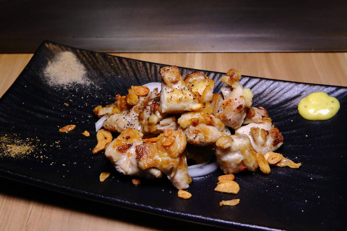 【食。中和】easy 鐵板料理．火鍋〜日式火鍋&鐵板燒，兩個願望一次滿足！高級鐵板燒料理卻平價又美味，自助吧/冰淇淋/飲品無限供應(已歇業)