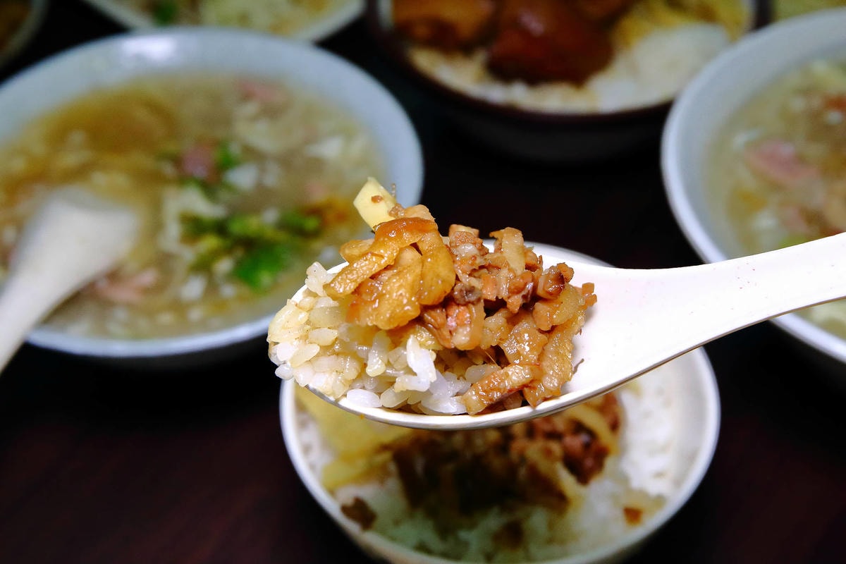 【食。大園】65 鴨肉羹〜在地人都吃這個!大園超人氣小吃名店,銅板價就吃到極致美味,太划算!