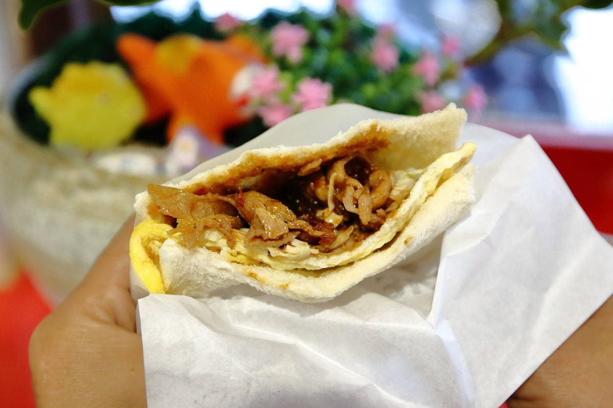 【食。中和】3King早午餐〜親民銅板價炙烤火焰原肉片,飲料無限暢飲,早餐就是要吃得豐盛飽足!(已歇業)