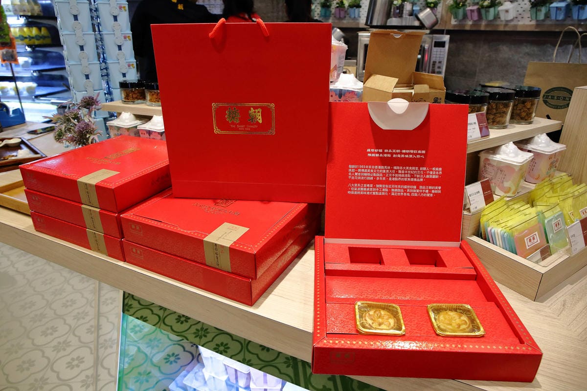 【食。台北】糖朝甜品舖The Sweet Dynasty〜台北101美食街新開幕！香港甜品的逆襲，好喝好拍好好玩的手搖飲，每一杯都想喝！