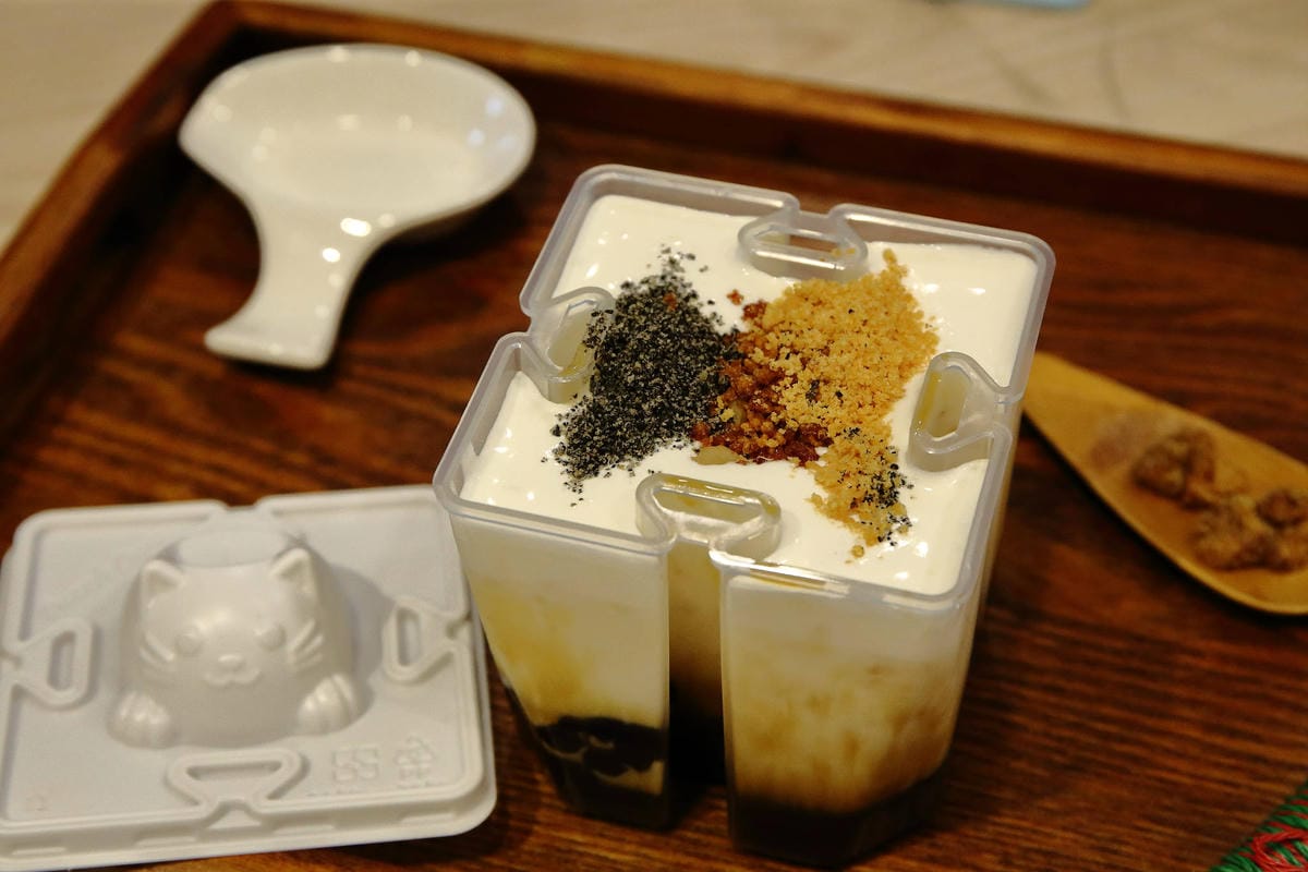 【食。台北】糖朝甜品舖The Sweet Dynasty〜台北101美食街新開幕！香港甜品的逆襲，好喝好拍好好玩的手搖飲，每一杯都想喝！