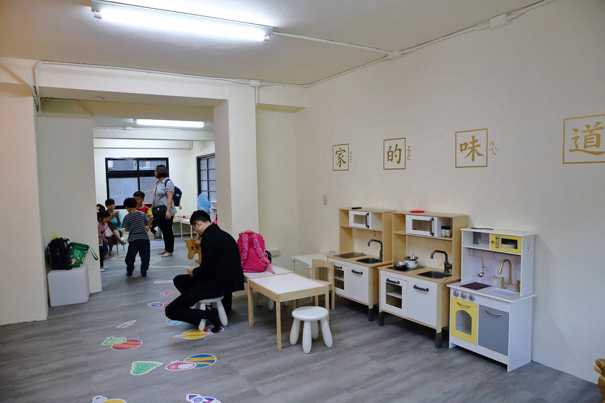 【遊。三重】空軍三重一村〜重新開園!重現空軍眷村,無料參觀親子活動,IG熱門打卡景點白天晚上都好拍照!