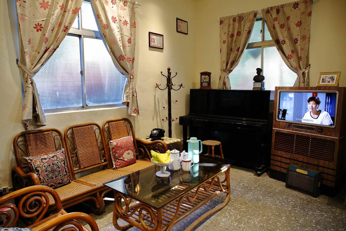 【遊。三重】空軍三重一村〜重新開園!重現空軍眷村,無料參觀親子活動,IG熱門打卡景點白天晚上都好拍照!