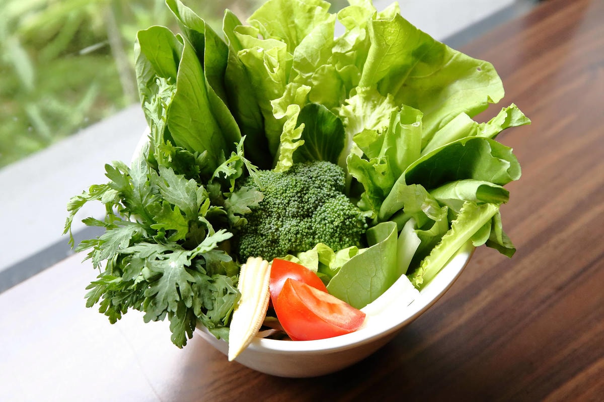 【食。台中】黃金張老甕東北酸菜鍋〜超人氣酸菜白肉鍋!雙人套餐、超值優惠,道地的東北口味,零負評!