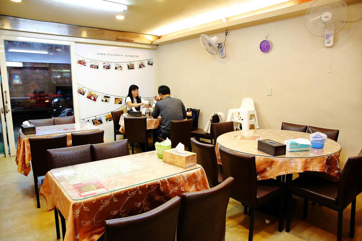 【食。永和】燒味鮮合菜小館〜2000元吃八菜一湯?只有這裡辦得到!在地人大推的家庭式溫馨小館,平價道地熱炒先來三碗飯!(已歇業)