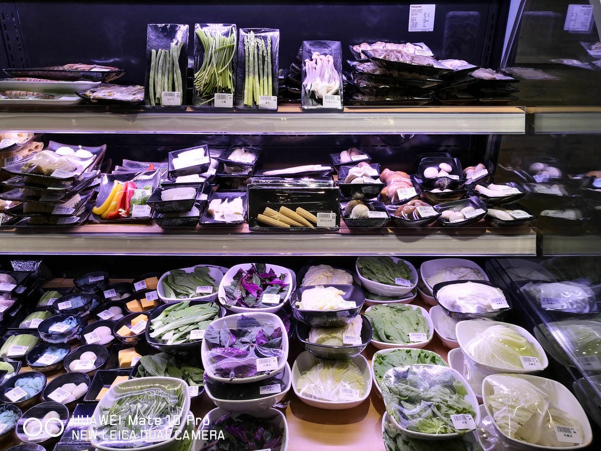 【食。萬華】東吉水產超市火鍋〜新開幕！萬華也有超市火鍋了，自助吧吃到飽，想吃什麼自己挑選！(已歇業)