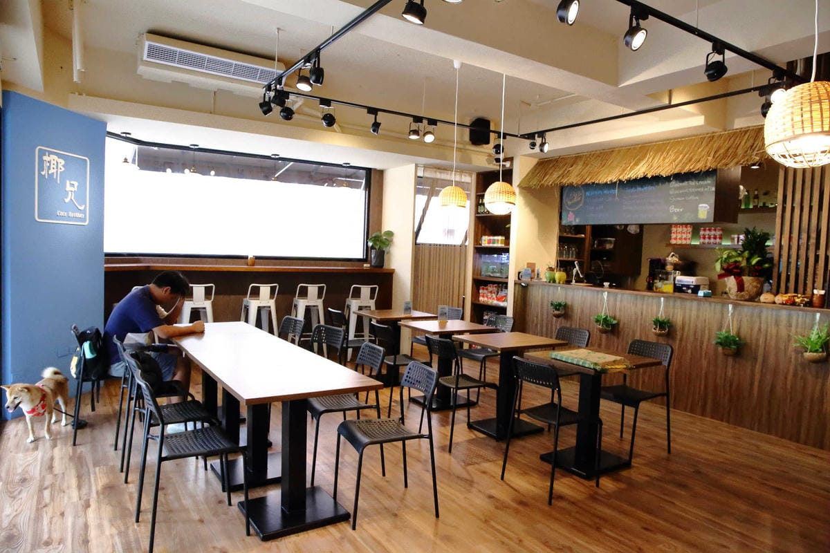 【食。台北】Coco Brother 椰兄-南京店〜新開幕！一秒飛到泰國！嘟嘟車美食之旅，泰酸泰辣泰好吃！（寵物友善餐聽）