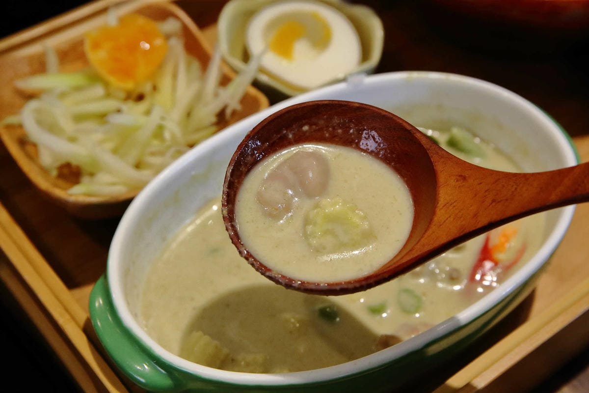 【食。台北】Coco Brother 椰兄-南京店〜新開幕！一秒飛到泰國！嘟嘟車美食之旅，泰酸泰辣泰好吃！（寵物友善餐聽）