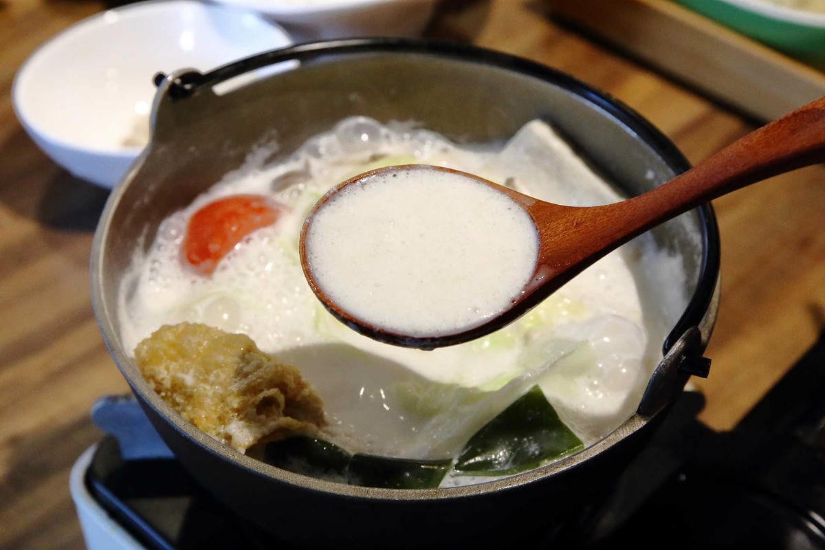 【食。台北】Coco Brother 椰兄-南京店〜新開幕！一秒飛到泰國！嘟嘟車美食之旅，泰酸泰辣泰好吃！（寵物友善餐聽）