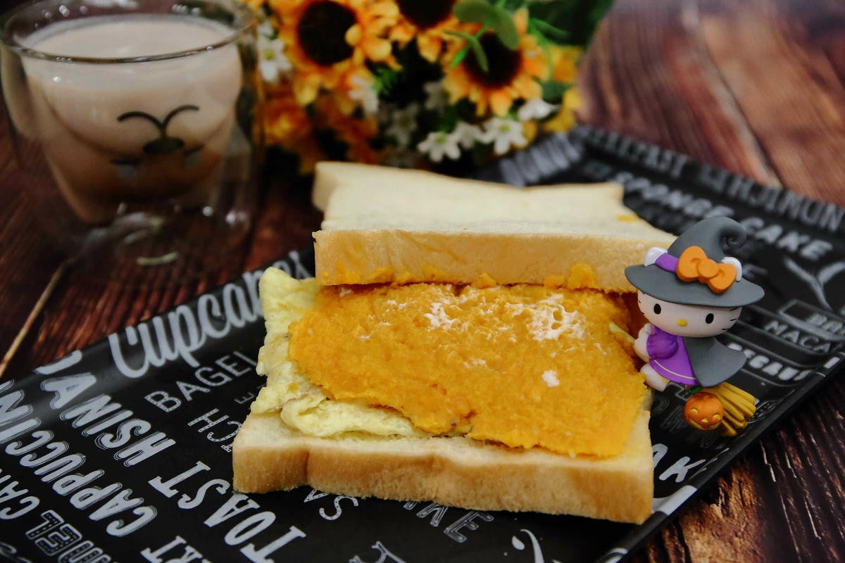 【食。中和】EVERYDAY CAFE廟口店〜現做吐司專賣。美好的早餐從這裡開始,爆量內餡每一口都大滿足!