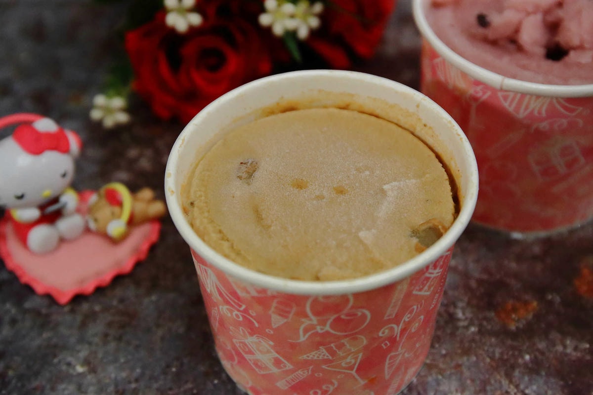 【食。三重】林太太手工石烤披薩貳號店-三重店〜蘆洲人氣PIZZA開來三重啦!還有「隱藏美食」 炸雞、泡泡冰,不管等多久就是要吃到!