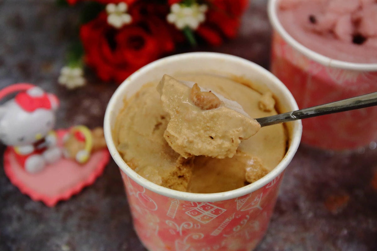 【食。三重】林太太手工石烤披薩貳號店-三重店〜蘆洲人氣PIZZA開來三重啦!還有「隱藏美食」 炸雞、泡泡冰,不管等多久就是要吃到!