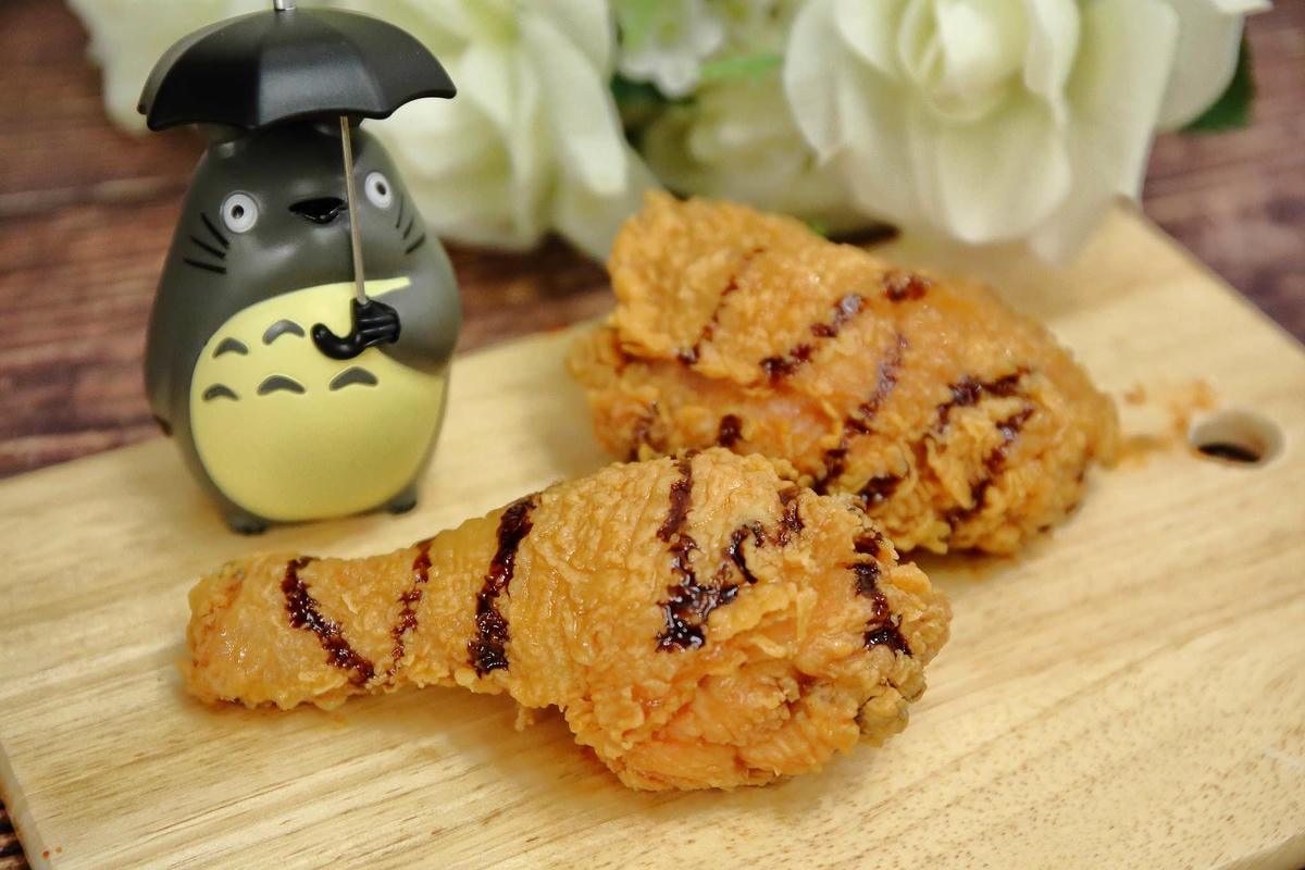 【食。三重】林太太手工石烤披薩貳號店-三重店〜蘆洲人氣PIZZA開來三重啦!還有「隱藏美食」 炸雞、泡泡冰,不管等多久就是要吃到!