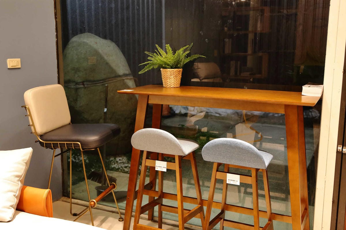 【苗栗家具店推薦】億家具批發倉庫〜過年除舊布新，採購尋寶趁現