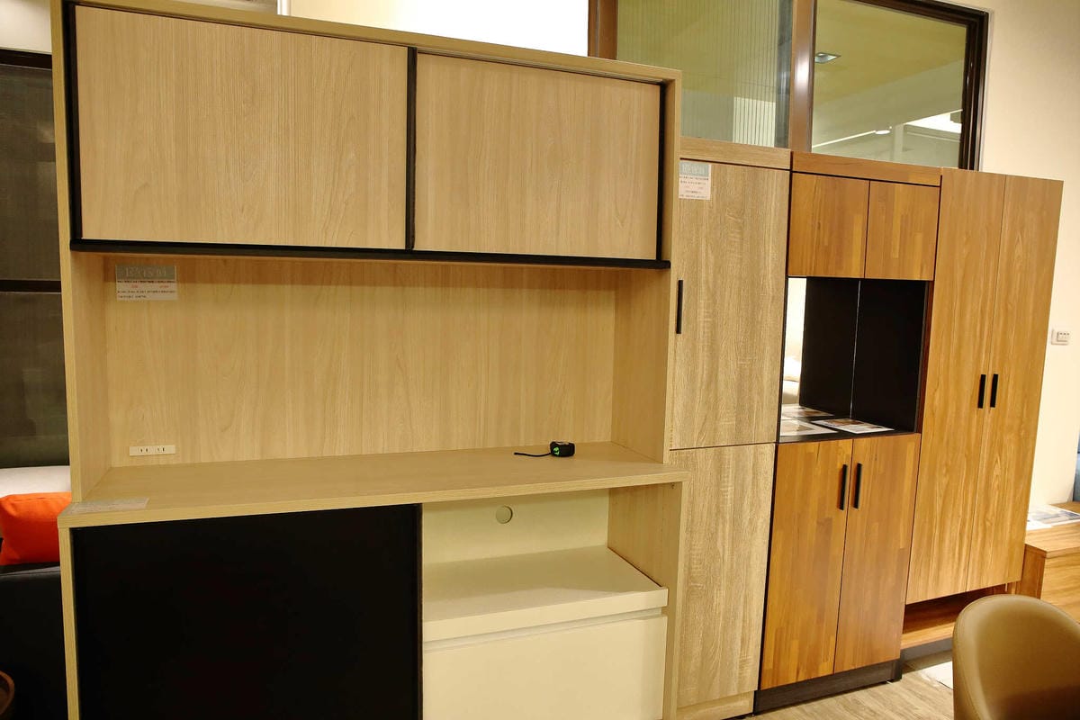 【苗栗家具店推薦】億家具批發倉庫〜過年除舊布新，採購尋寶趁現