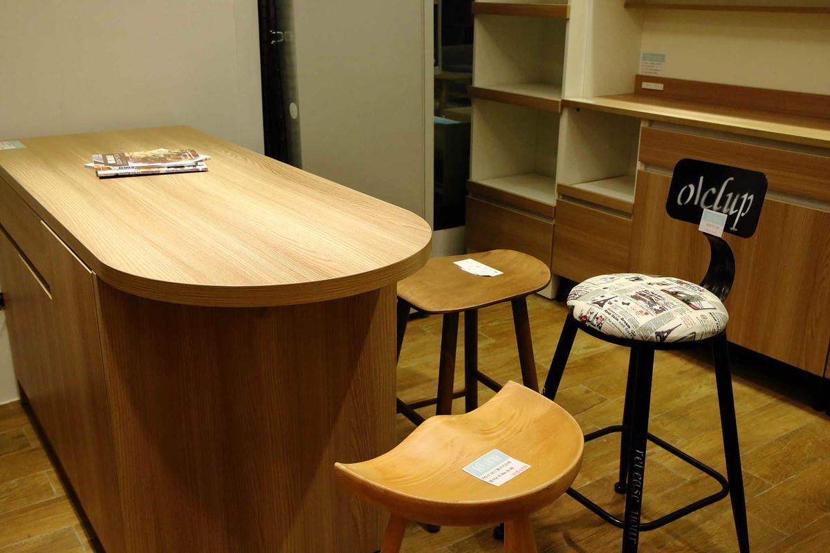 【苗栗家具店推薦】億家具批發倉庫〜過年除舊布新，採購尋寶趁現