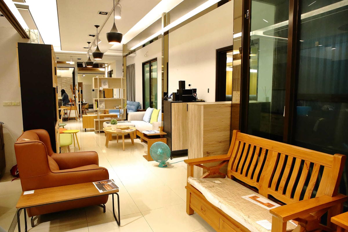 【苗栗家具店推薦】億家具批發倉庫〜過年除舊布新，採購尋寶趁現