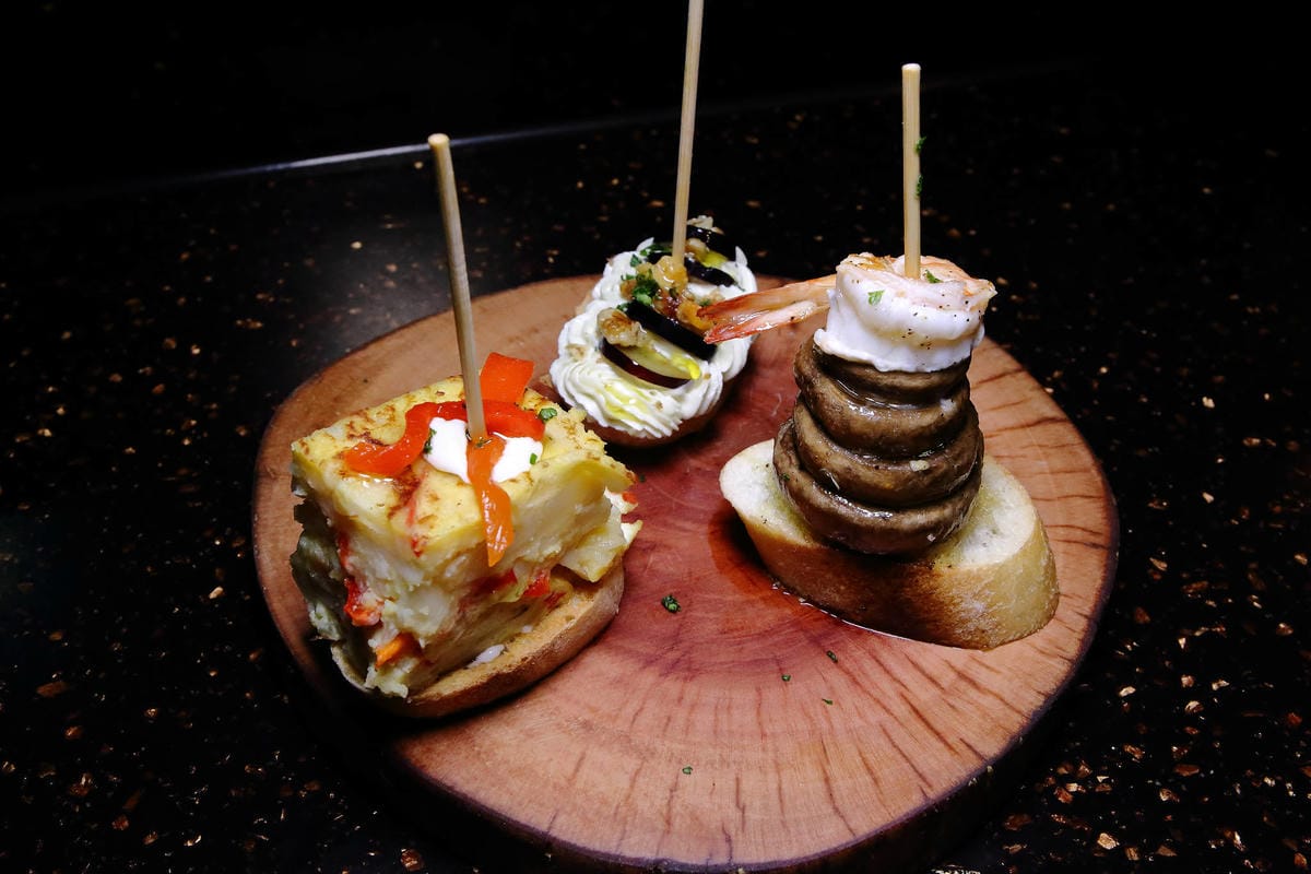 【食。台北】JUJU Spanish Gastrobar〜西班牙餐酒館。來自西班牙的帥氣型男主廚上菜，感受最道地的西班牙經典原味！