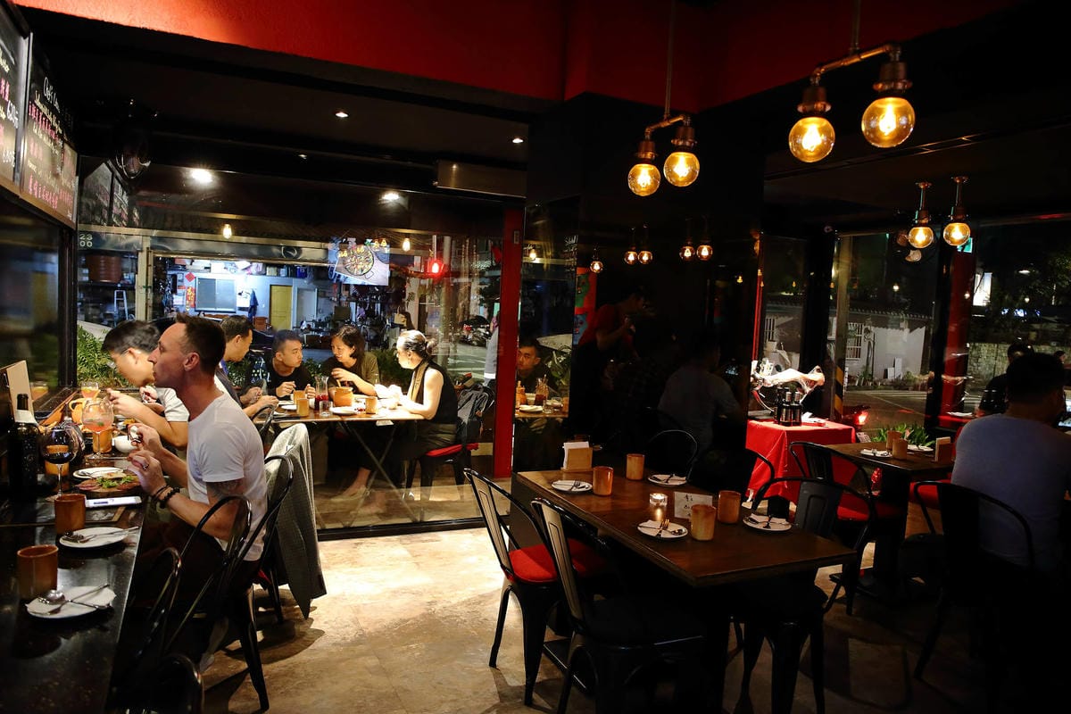 【食。台北】JUJU Spanish Gastrobar〜西班牙餐酒館。來自西班牙的帥氣型男主廚上菜，感受最道地的西班牙經典原味！