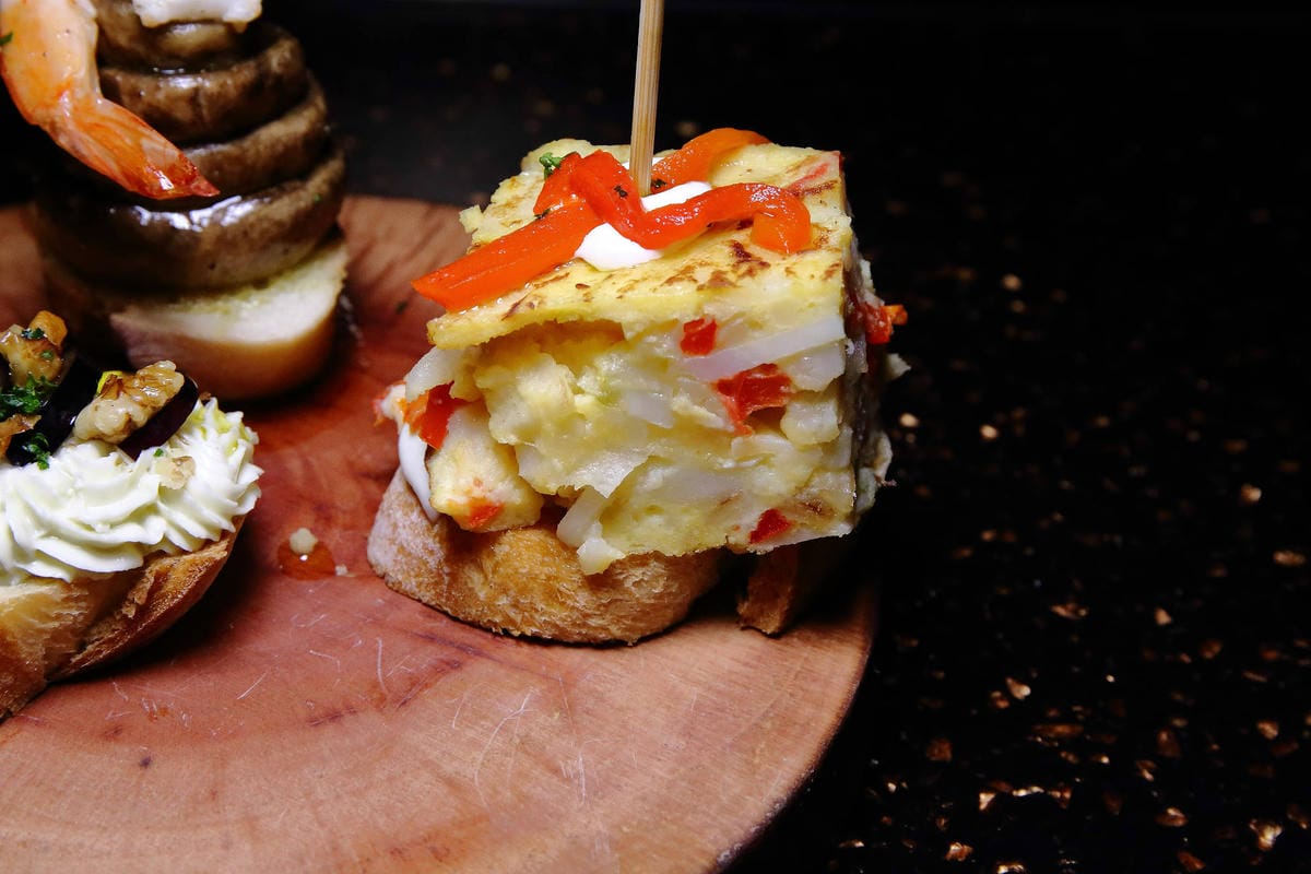 【食。台北】JUJU Spanish Gastrobar〜西班牙餐酒館。來自西班牙的帥氣型男主廚上菜，感受最道地的西班牙經典原味！