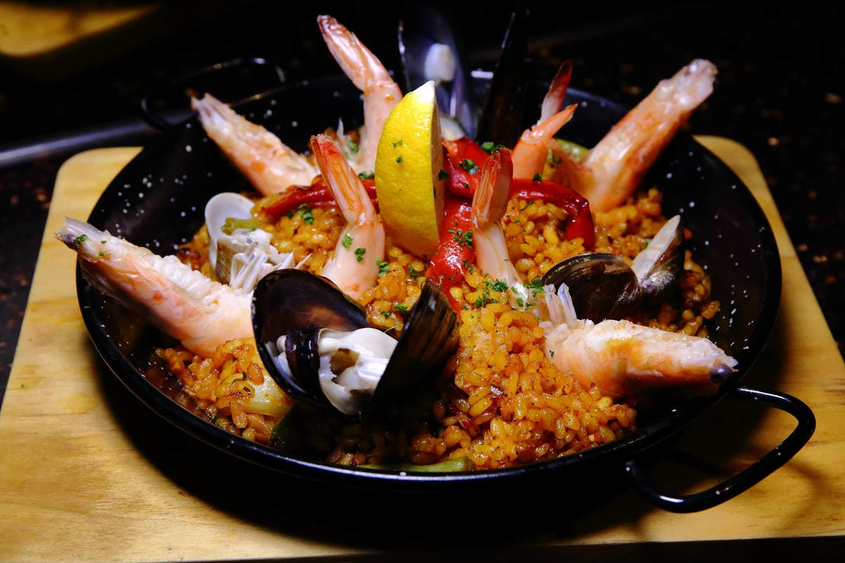 【食。台北】JUJU Spanish Gastrobar〜西班牙餐酒館。來自西班牙的帥氣型男主廚上菜，感受最道地的西班牙經典原味！