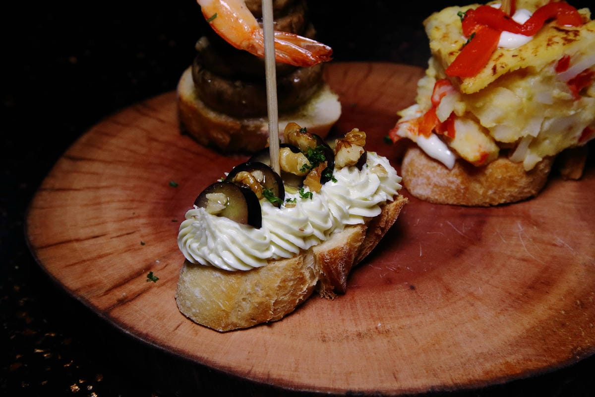 【食。台北】JUJU Spanish Gastrobar〜西班牙餐酒館。來自西班牙的帥氣型男主廚上菜，感受最道地的西班牙經典原味！