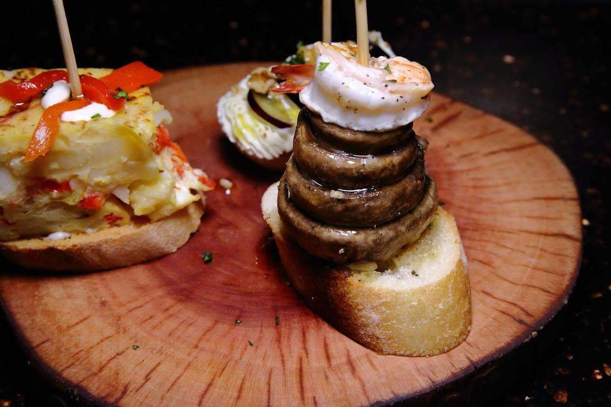 【食。台北】JUJU Spanish Gastrobar〜西班牙餐酒館。來自西班牙的帥氣型男主廚上菜，感受最道地的西班牙經典原味！