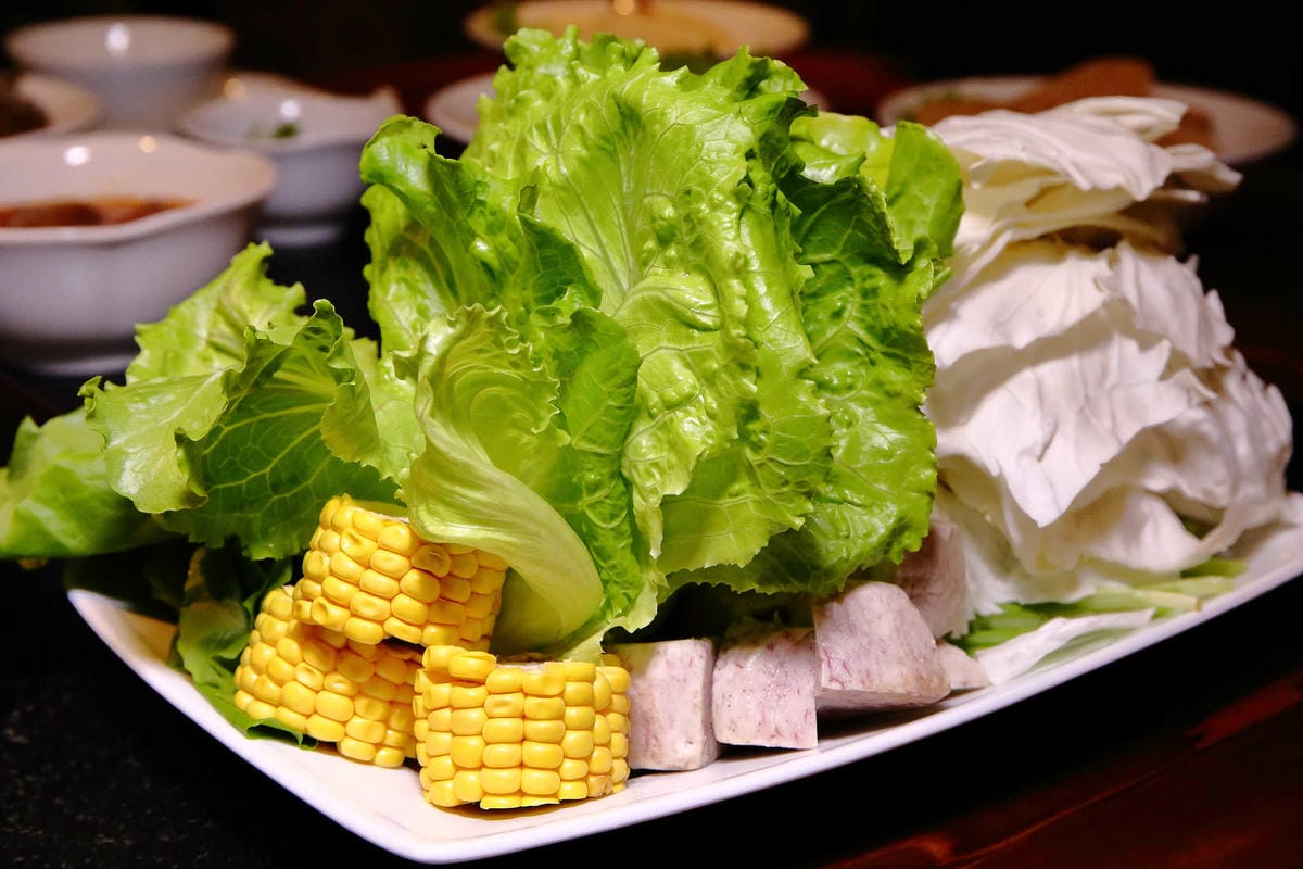 【食。板橋】東華川府重慶老火鍋〜正宗傳統重慶麻辣火鍋。重慶老師傅秘製鍋底，湯底麻、辣、鮮、香，怕辣的也敢吃！