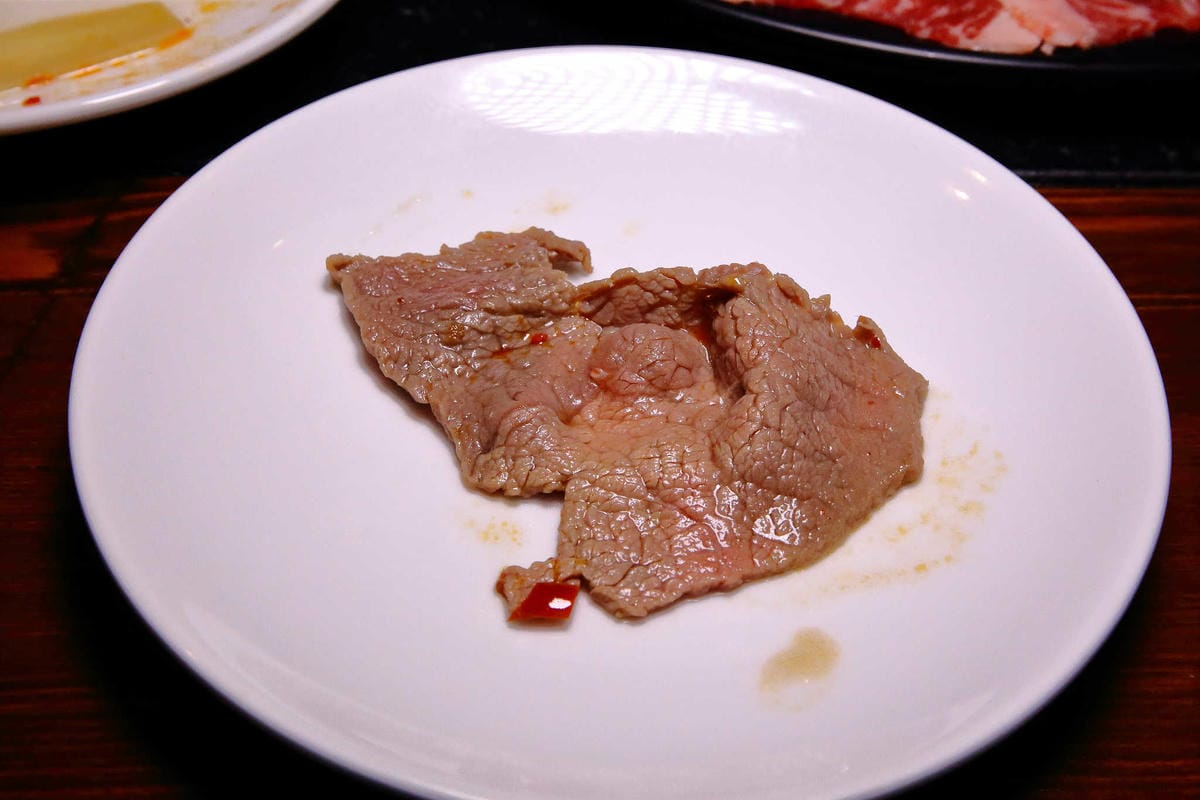 【食。板橋】東華川府重慶老火鍋〜正宗傳統重慶麻辣火鍋。重慶老師傅秘製鍋底，湯底麻、辣、鮮、香，怕辣的也敢吃！