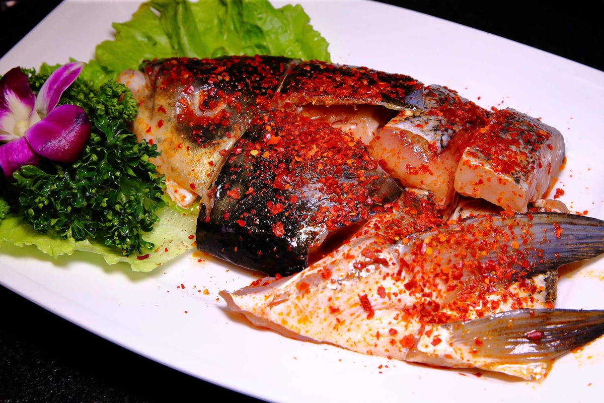 【食。板橋】東華川府重慶老火鍋〜正宗傳統重慶麻辣火鍋。重慶老師傅秘製鍋底，湯底麻、辣、鮮、香，怕辣的也敢吃！