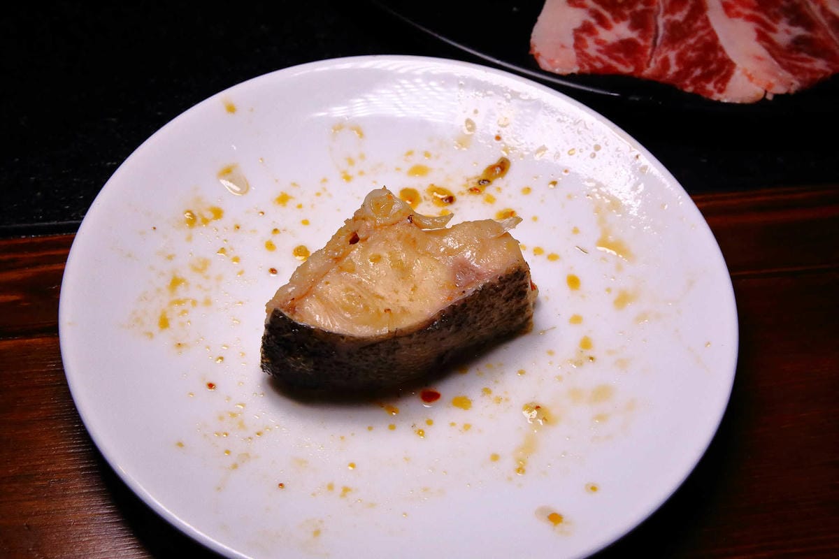 【食。板橋】東華川府重慶老火鍋〜正宗傳統重慶麻辣火鍋。重慶老師傅秘製鍋底，湯底麻、辣、鮮、香，怕辣的也敢吃！